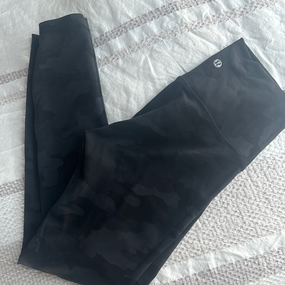LULULEMON Black Camouflage Leggings *also have matching jacket in listings